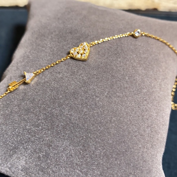 Gold Fashion CZ Heart Bracelet. NWT - Picture 4 of 7